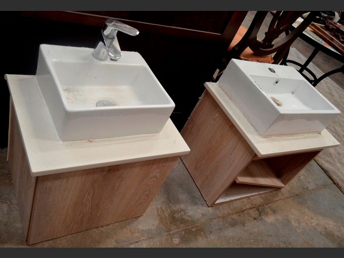 LOT OF 2: OAK FOIL BATHROOM CABINETS WITH BASINS [1 with mixer tap], 49 x 38 x 54cm & 59 x 43 x 56cm [48143-3; 47171-1]