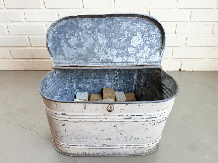 Vintage Galvanized Metal Box with Authentic Boerseep