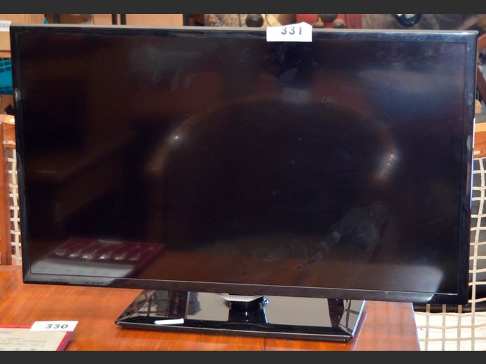 SAMSUNG 32" L.E.D. TV [Faulty] ### LICENCE PLEASE ###
