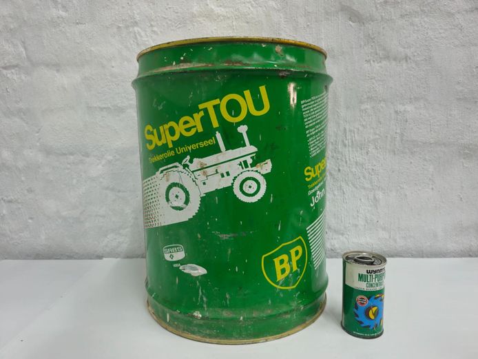 Large BP Super Tractor Oil Can and Wynn's Collectible Can