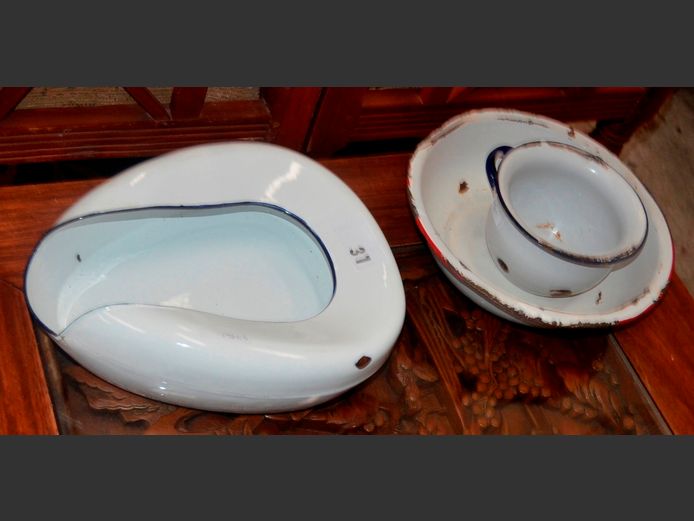 ENAMEL BED PAN, BASIN & CHAMBER POT [Enamel chipped & dented]