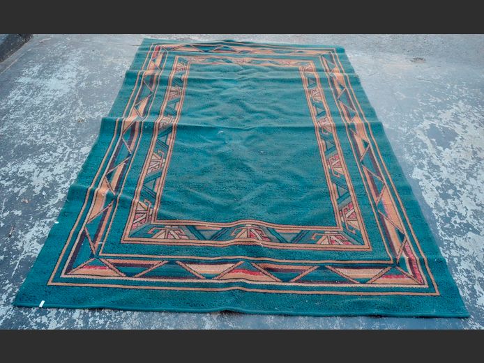 GREEN & RED CARPET, 260 x 183cm