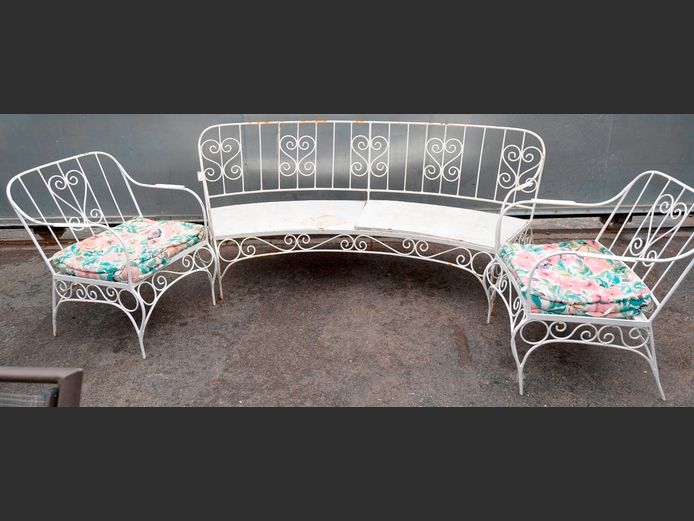 WHITE WROUGHT IRON 3-PIECE, 5-SEATER LOUNGE SUITE