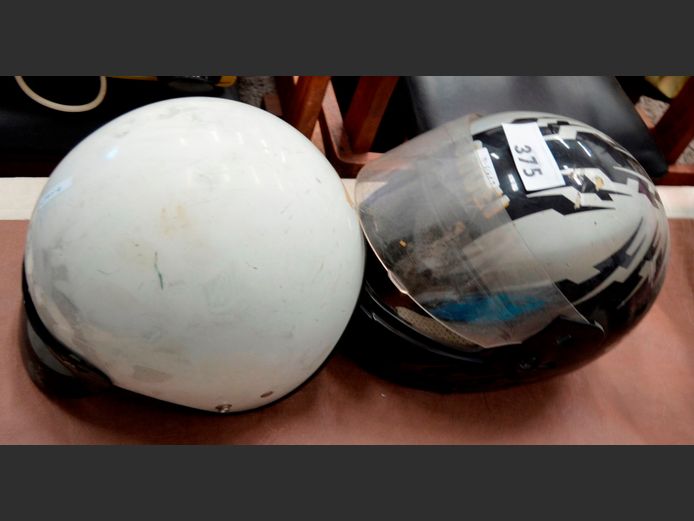 LOT OF 2 MOTORBIKE HELMETS: SHOEI & ANOTHER