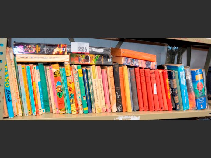 ASSORTED HARD COVER & PAPERBACK NOVELS