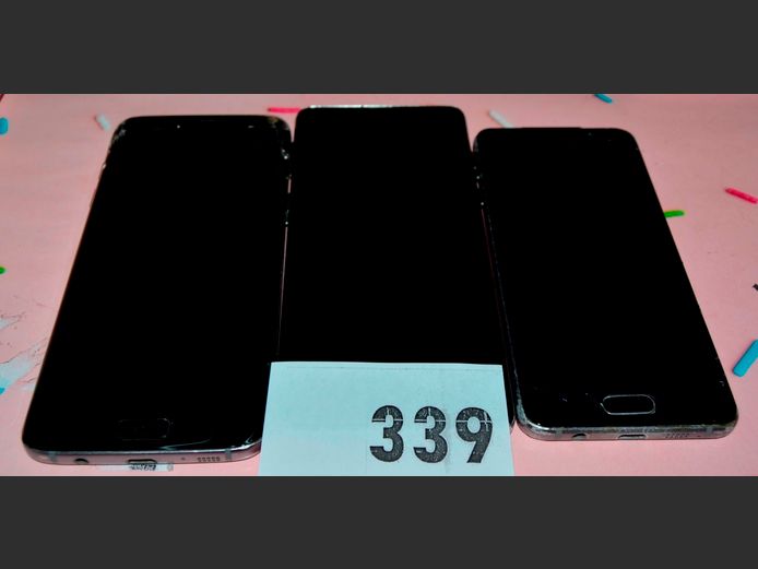 LOT OF 3: SAMSUNG SMART PHONES [Damaged, untested, no chargers]