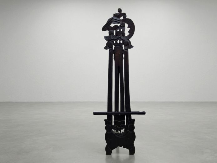 Vintage Style Hand-Carved Dark Stained Wooden Studio Floor Easel (150cm H)