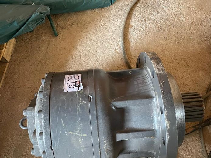 Volvo EC210 swing drive 