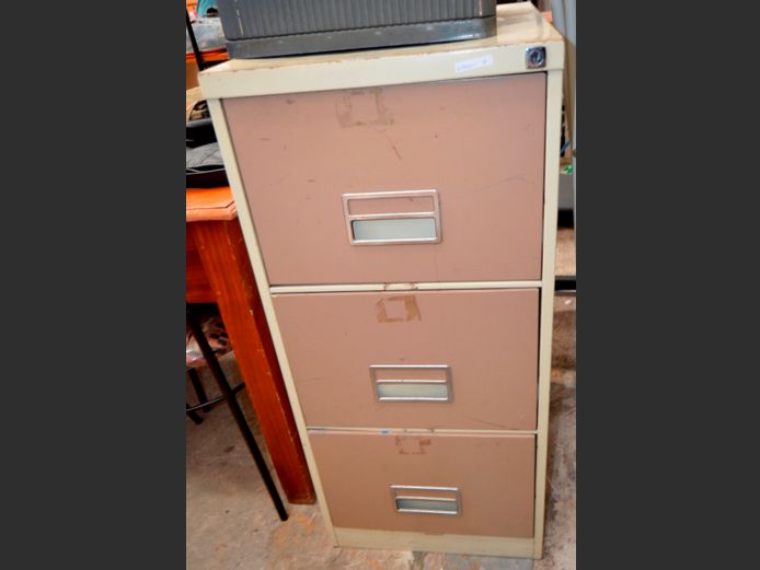 STEEL 2-TONE, 3-DRAWER FILING CABINET, 63 x 47 x 102cm