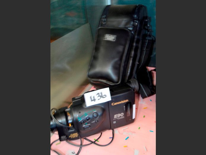 CANON VIDEO CAMERA WITH BAG [Untested]