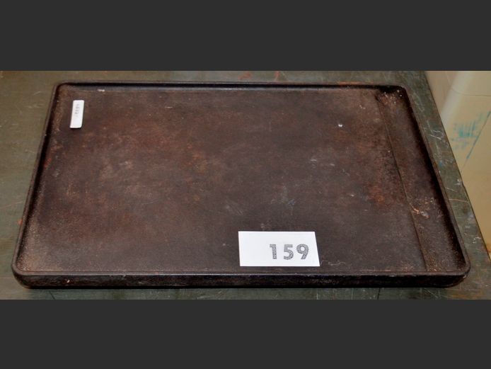 CAST IRON SKILLET, 40 x 26cm