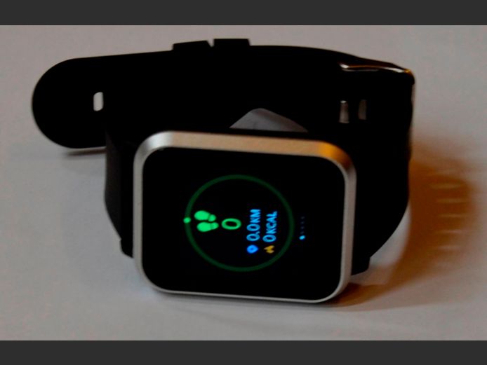 SMART WATCH [Switches on]