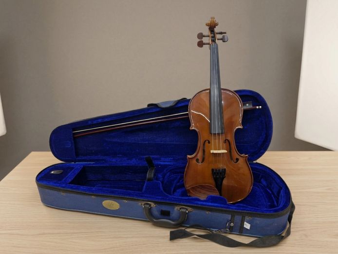 Stentor 4/4 Full Size Student Violin Outfit with Case, Bow, and Kun Shoulder Rest