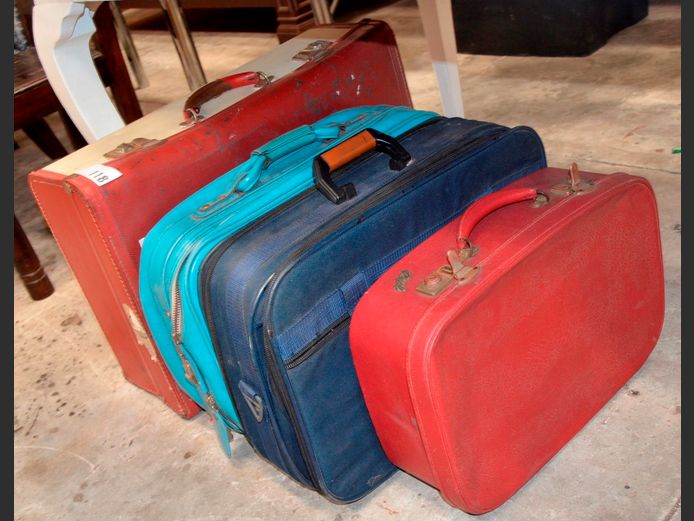 LOT OF 4: VINTAGE SUITCASES