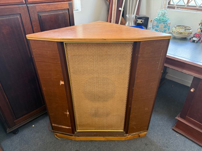 Big Antique Corner Speaker 