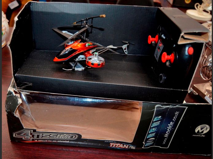 4TISSIMO TITAN PRO REMOTE CONTROLLED HELICOPTER [Untested]