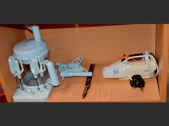 TWISTA CHOPPER & PHILIPS ELECTRIC CARVING KNIFE [Switches on, untested further]