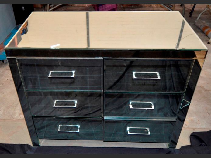 BEVELLED MIRROR 6-DRAWER CHEST OF DRAWERS, 100 x 51 x 81cm [Cracks in places] [#: 413038460]