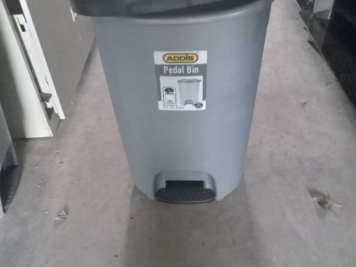 Addis pedal bin