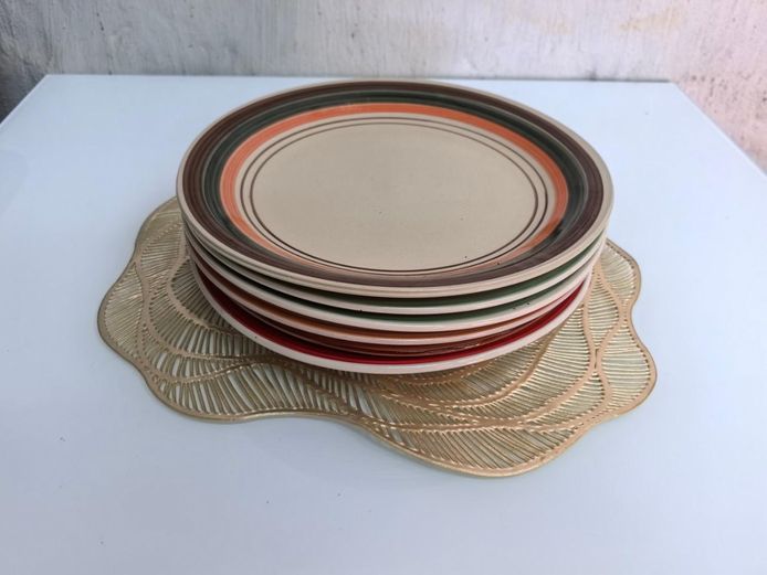 Set of 6 Assorted Ceramic Side Plates with Decorative Gold Filigree Placemat
