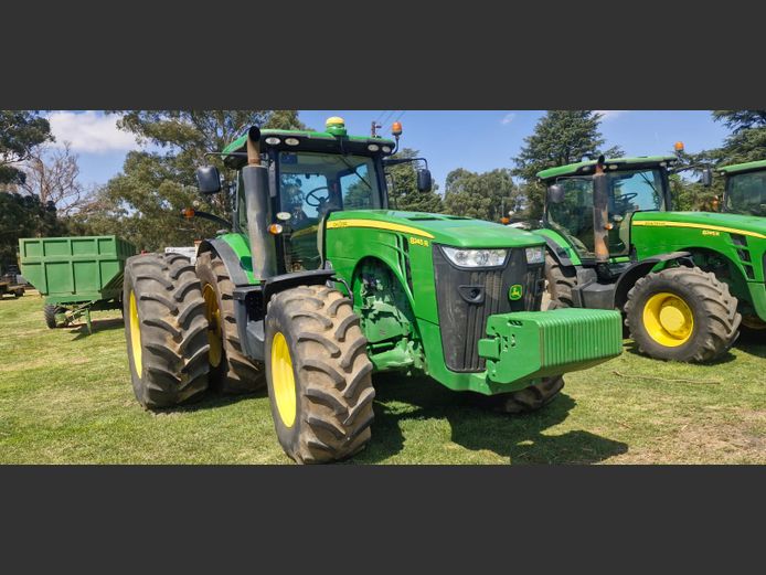 John Deere 8245R-trekker – 5 192 ure