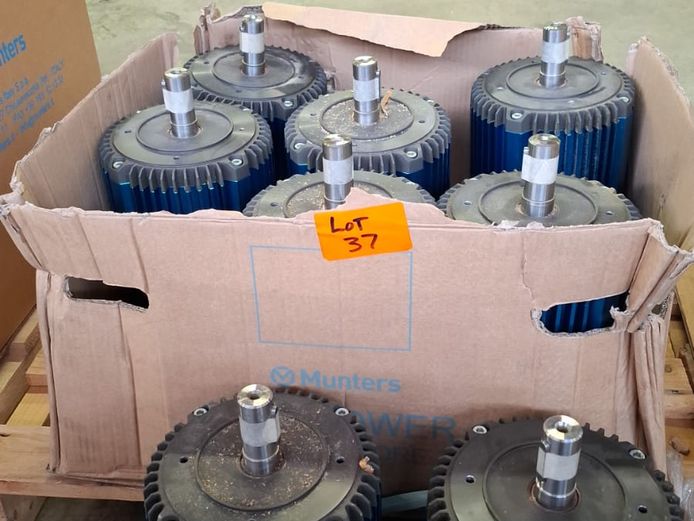 Electric motors: 3 Phase 2.2 KW x 8