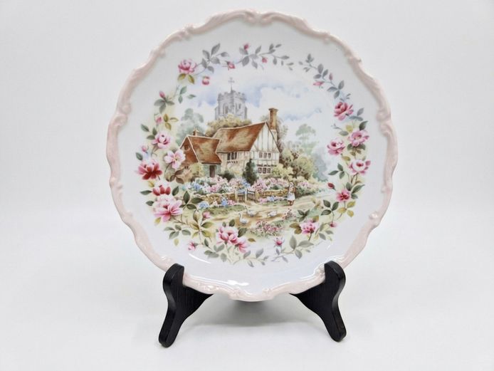 Royal Albert 1984 Bone China Collector Plate "Summer" – Cottage Garden Year Series