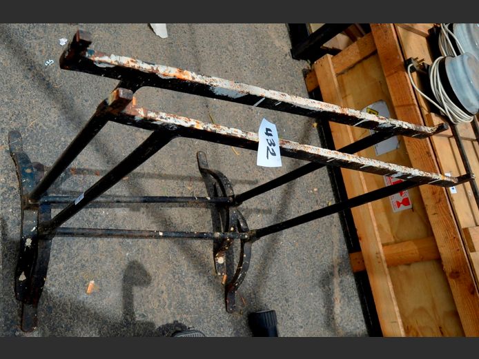 PAIR ANTIQUE CAST IRON TRESTLES, 77 x 42 x 77cm