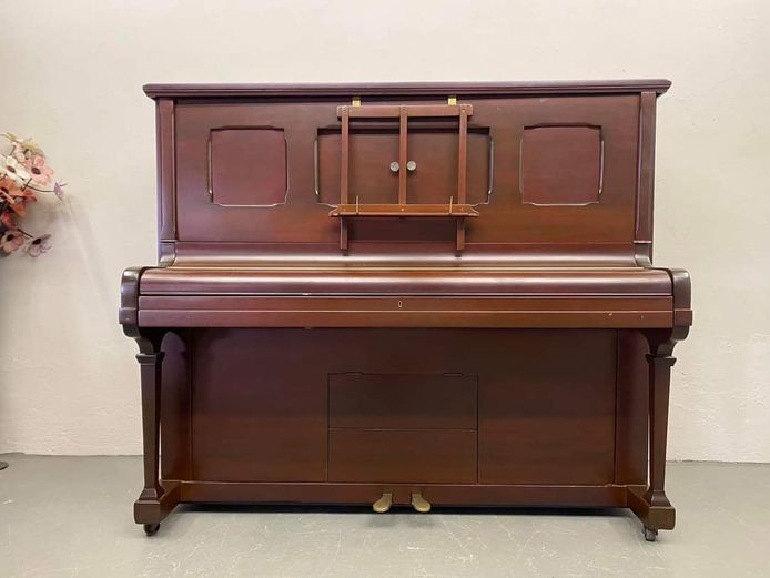 upright piano