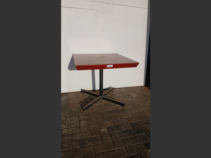 4 seater bistro table