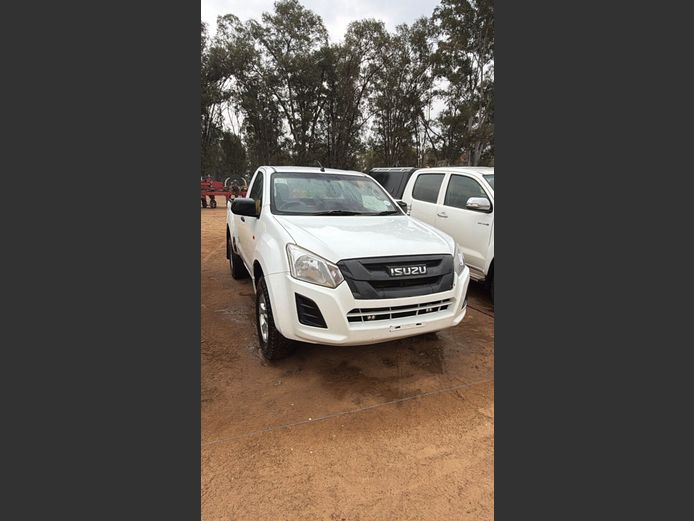 ISUZU