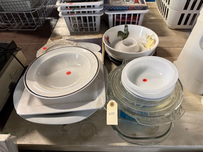 Lot of serving Dishes & Bowls 