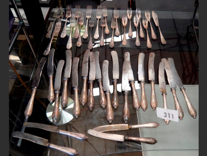 ART NOUVEAU SILVER PLATE KNIVES & FORKS