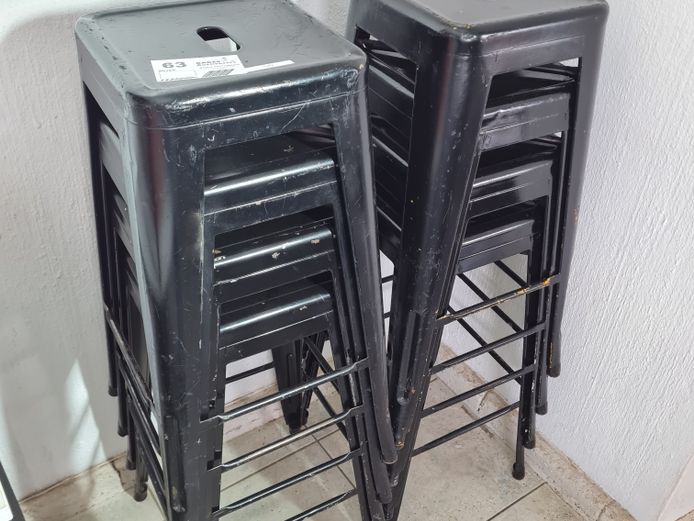 8 X BAR STOOLS