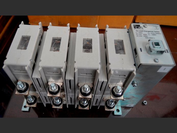 C & S ELECTRIC 250A CHANGEOVER SWITCH