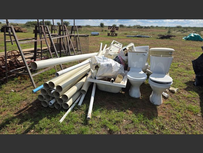 Toilette + Bad + Toilet pype