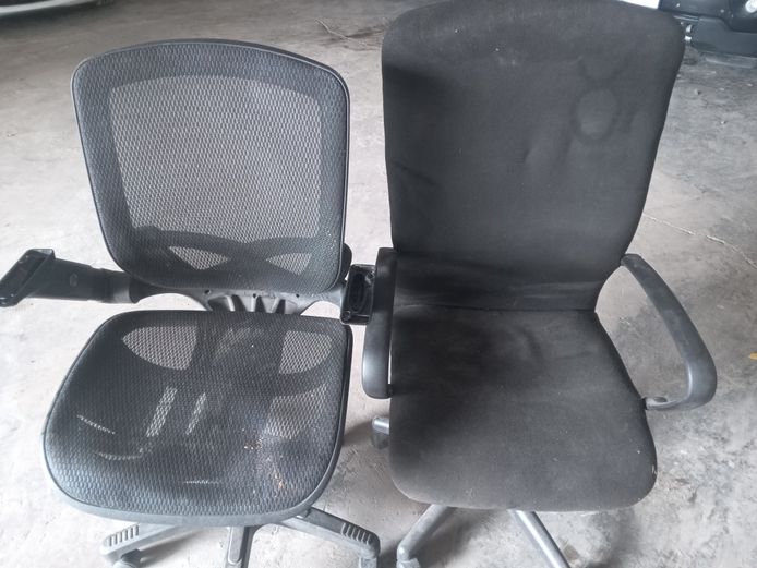 Black swivel office chairs