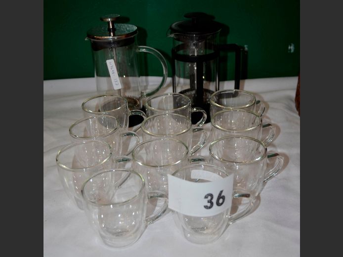 LOT: 2 x FRENCH PRESSES WITH 11 GLASS MUGS