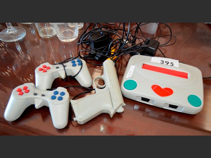 8-BIT TV GAME STATION [Untested]