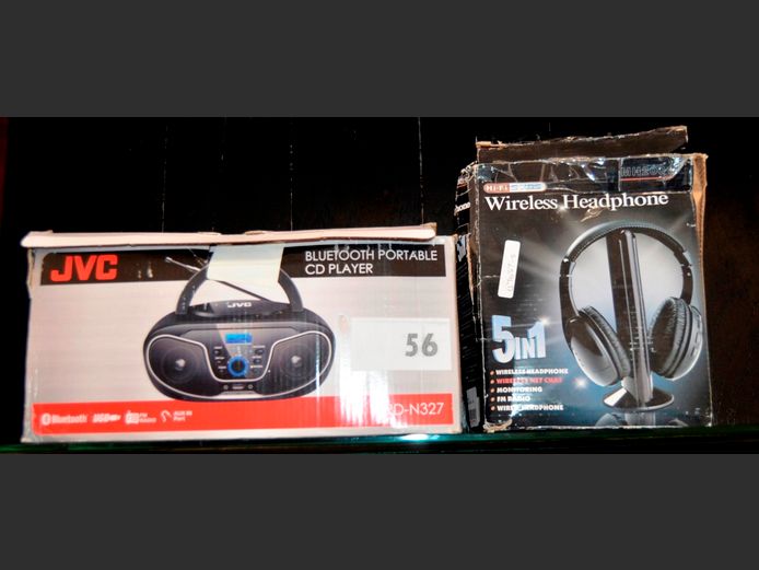 JVC PORTABLE BLUETOOTH CD PLAYER & A WIRELESS HEADPHONE SET [Switch on, faulty]
