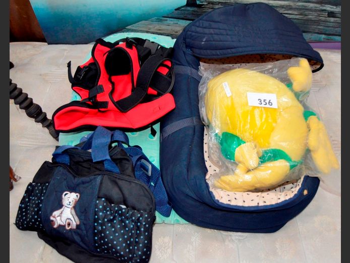 LOT: BABY CARRY COT, BABY KANGAROO CARRIER, STUFFED TOY, etc