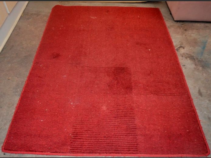 RED CARPET, 140 x 198cm [Needs a clean]