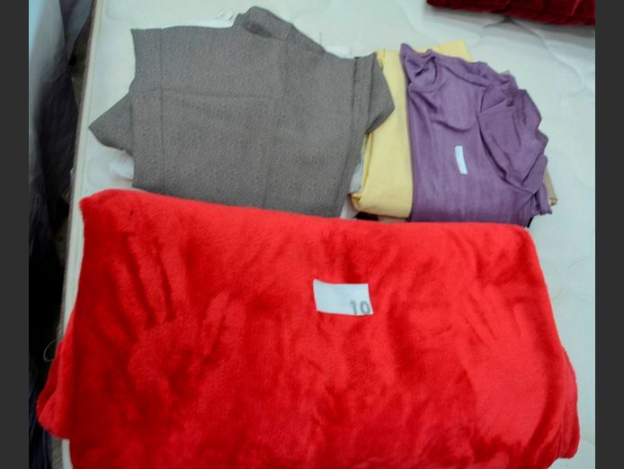 LOT: LADIES CLOTHING & A RED FLUFFY BLANKET