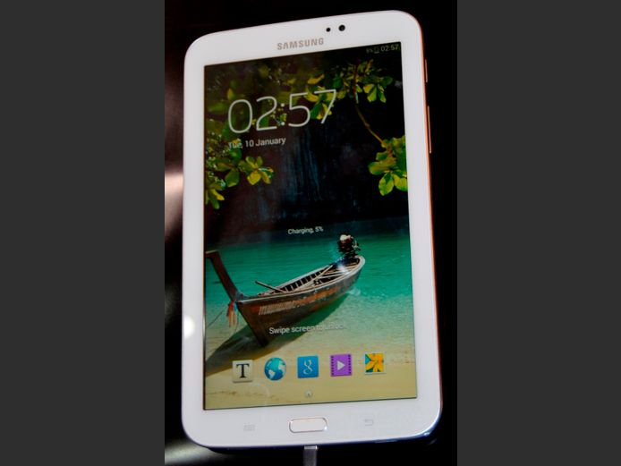 SAMSUNG GALAXY WI-FI TAB 3 [Switches on, no charger]