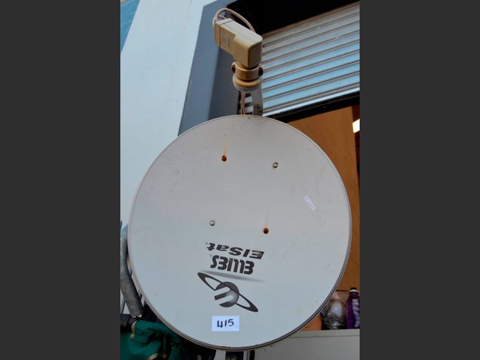 ELLIES SATELLITE DISH WITH LNB