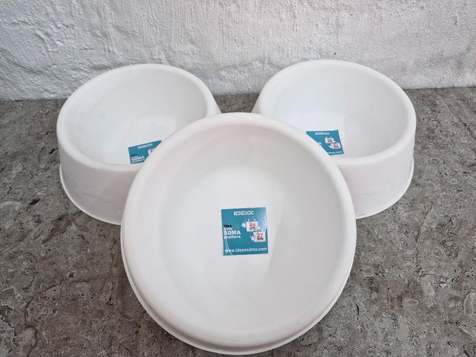 Set of 3 White Plastic Pet Bowls