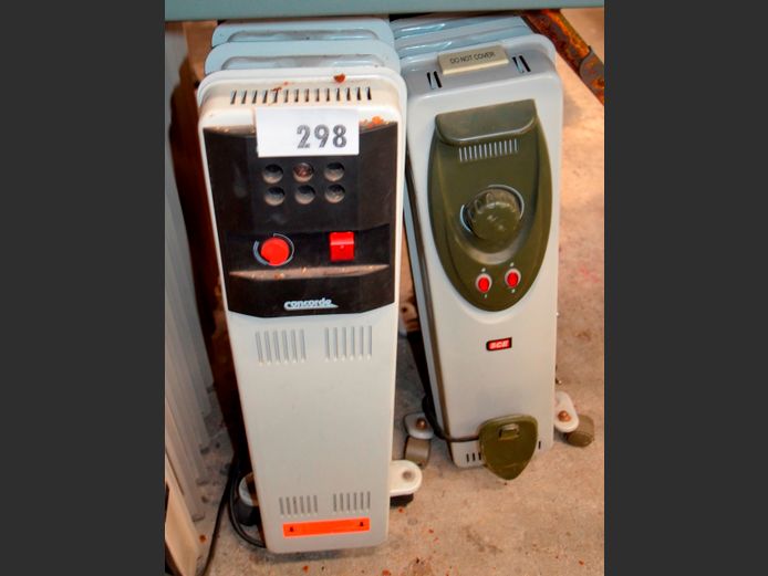 LOT OF 2: OIL HEATERS [Switch on, untested further, damaged]