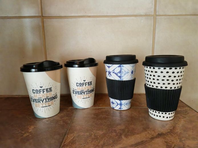 Set of 4 Reusable Travel Coffee Mugs with Lids