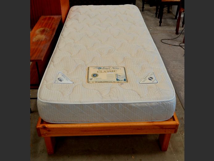 PINE SINGLE DIVAN WITH CLOUD NINE MATTRESS