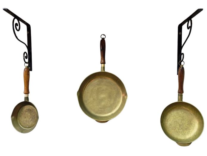Early 20th Century Set of 3 Heavy Brass Pans